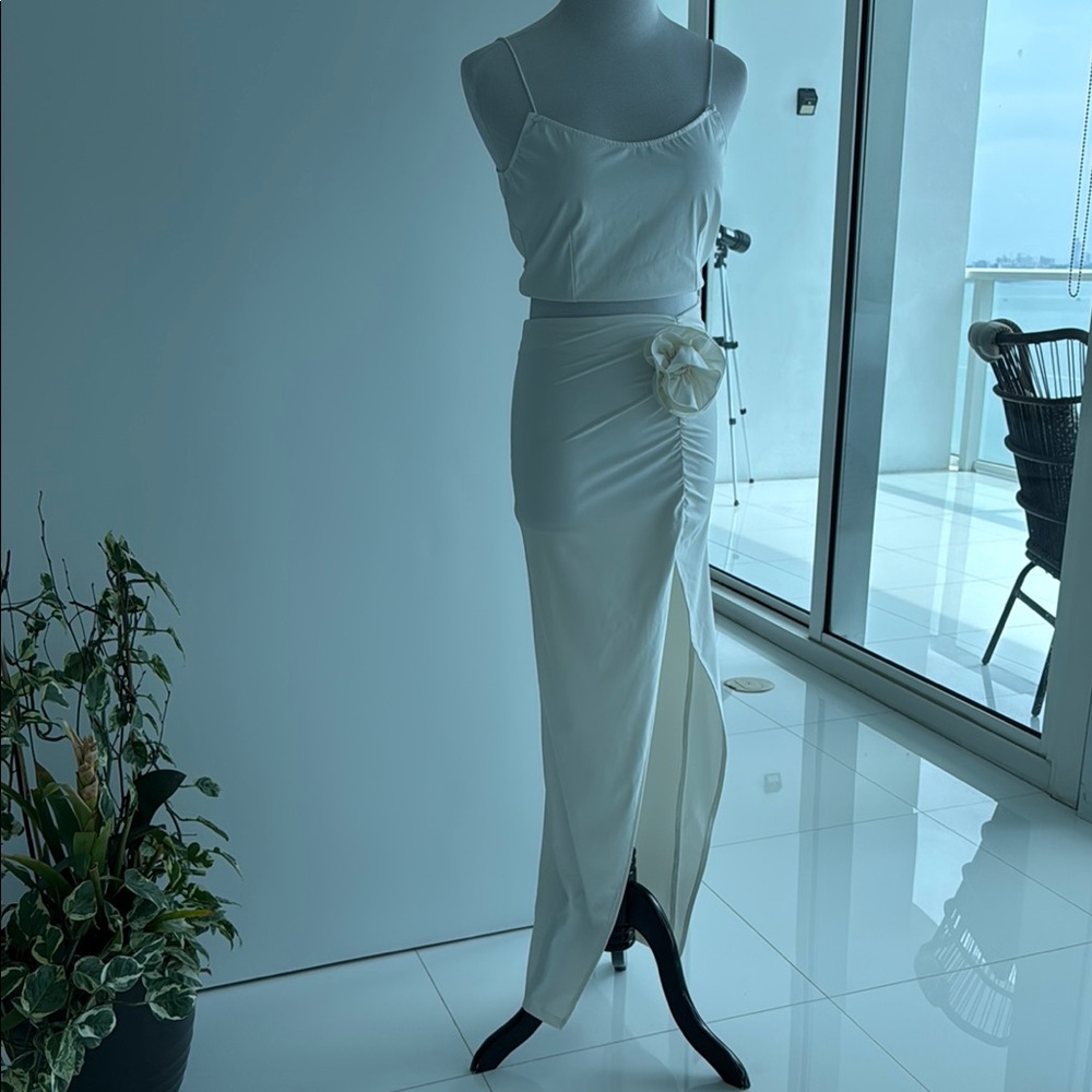 Elegant White Maxi Skirt with Floral Detail while